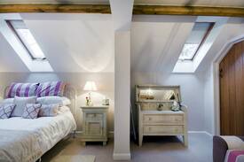 Westbrook Court House | Idyllic rural B&B -couple, family & group friendly