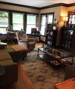 Ravenswood Apartment | Cozy & Artsy Chicago/Ravenswood Private Bedroom