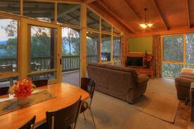 Walwa Cabin | Upper Murray Cottages