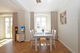 Hohen Niendorf Villa | Schloss Hohen Niendorf - Gartenwohnung