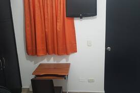 Laureles House | APARTA HOTEL LAURELES HOME HABITACIÓN PRIVADA 207
