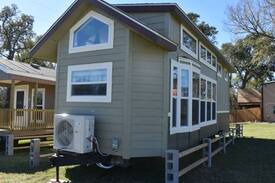 Hempstead House | 290 @ Hwy 6 - Hempstead Tiny House Rentals