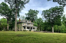 Williamsburg House | The Beeches at Capitol Landing - Blue Room