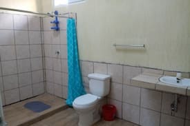Pacific Coast Hotel | Hotel Versalles(carretera antigua puerto San José)