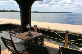 Lacolle House | HEBERGEMENT FLOTTANT DE STYLE PAVILLON JAPONAIS