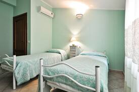 Bosa Historic Centre Apartment | SPACIOUS APARTMENT IN BOSA CENTRE