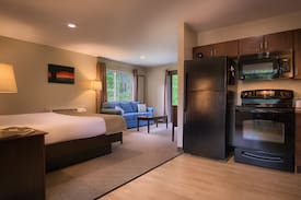 Stowe Area Hotel | Stowe Escape Boutique Hotel Suite with Patio