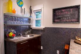 Brooklyn House | Exquisite Modern Spacious 2+ Bedroom/Bath Flat