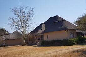 Bela-Bela House | Mologadi's Holiday Home