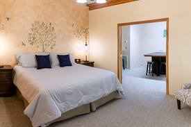 Ashland Cabin | Oak Street Cottages - Studio