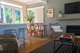 Daylesford House | "Morrie" mid century cottage Daylesford central