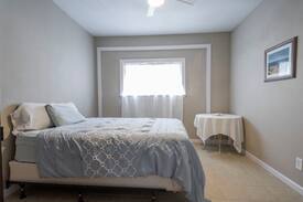 Grogan's Mill Apartment | Restful Haven, The Woodlands full kitchen/laundry