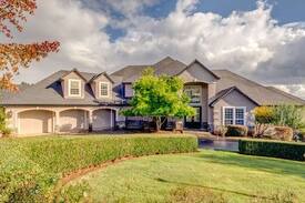 Dundee House | Red Hills Estates in Dundee Hills