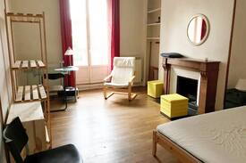 Quartier Hyper-Centre Apartment | Grande chambre privée rue Thiers