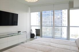 Downtown Miami Apartment | Ocean View Condo at Icon Residences by FlashStay