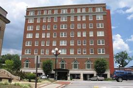 Anderson Apartment | 1 Bedroom Apartment in Downtown Historic Building