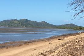 Bushland Beach Apartment | Townsville beachfront retreat