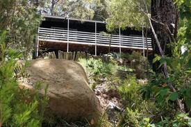 Denmark House | Hillside Retreat Denmark -5 Bedrooms