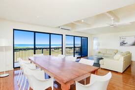 Middleton House | Wind Surf - Room to Move with a View