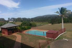 Macksville House | Country Rural Atmosphere 5mins CBD - Antique Room