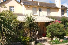 Wallingford Bed & Breakfast | The Old Farmhouse Inn, B&B, Secret garden room