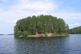 Ely Cabin | PRIVITE ISLAND/BURNTSIDE LAKE AKA PORK CHOP ISLAND