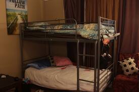 Santa Barbara House | Santa Barbara and UCSB Goleta Share girl room