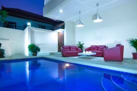 Jomtien Villa | Avoca Pool Villa. Private Pool & Jacuzzi. 4bdr