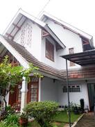 Bandung House | Green Cozy House in Dago Bandung / Rumah Asri Dago