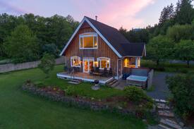 Quilcene Cabin | The Leland Lake House