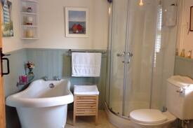 Levisham Apartment | Hall Cottage provides bed, breakfast and lounge.