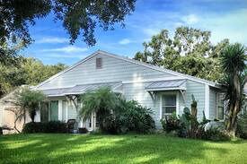Coquina Gables Cabin | St Augustine Beach Cottage - Walk To The Beach!