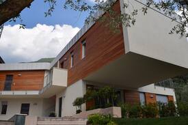 Malcesine Apartment | Gardasee"CasaBana"Calla Garden ris con piscina Top