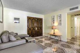 Paradise House | POOL & REMODELED 4 Bedroom 6 BED Next to STRIP