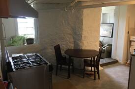 Gloucester Apartment | 32 Beacon