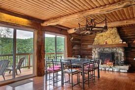 Val-des-Lacs House | Eagle Eye Ranch