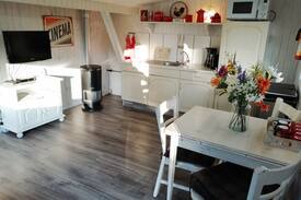 Ostgroßefehn Villa | Blokhut in landelijke stijl midden in de natuur