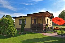 Grossbreitenbach House | Cozy Holiday Home in Großbreitenbach near Schwarza Valley