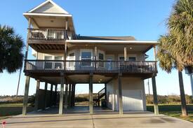 Pirates Beach House | Breaking Dawn