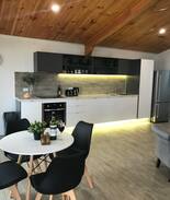 Wongawallan Cabin | Modern Lodge Amongst The Trees Gold Coast Views
