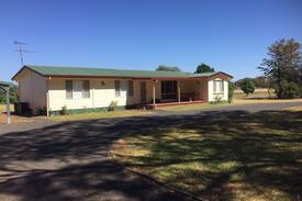Gulgong House | Peaceful Retreat in Gulgong - King Room