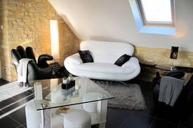 Juaye-Mondaye House | FLEUR DES POMMIERS "Le Bonheur" - Bayeux