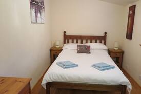 Fishguard Cabin | Lavender Cottage near Fishguard, Pembrokeshire