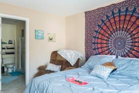 Mount Mourne Apartment | Stay on Lake Norman in a sweet suite by the water!