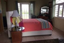 Estate Enfield Green House | Villa Sea Breeze