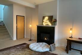 Central Area Apartment | Historic Salem Apartment Heart of Downtown