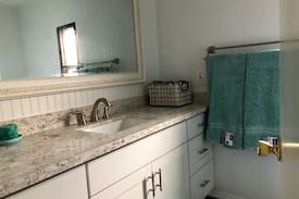 Bothell House | Holly Hills Airbnb