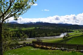 Crathie Cabin | Torgalter, Balmoral- between Ballater & Braemar