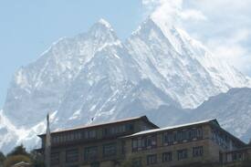 Namche Bazaar Bed & Breakfast | Panorama Lodge