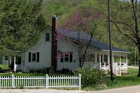 Glenmont House | Marymount Hideaway in Ohio’s Amish country